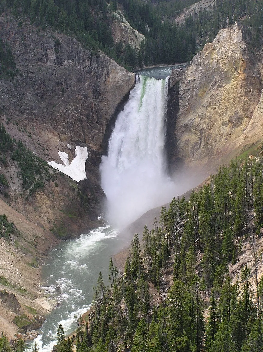 1024px-YellowstonefallJUN05 (1).JPG