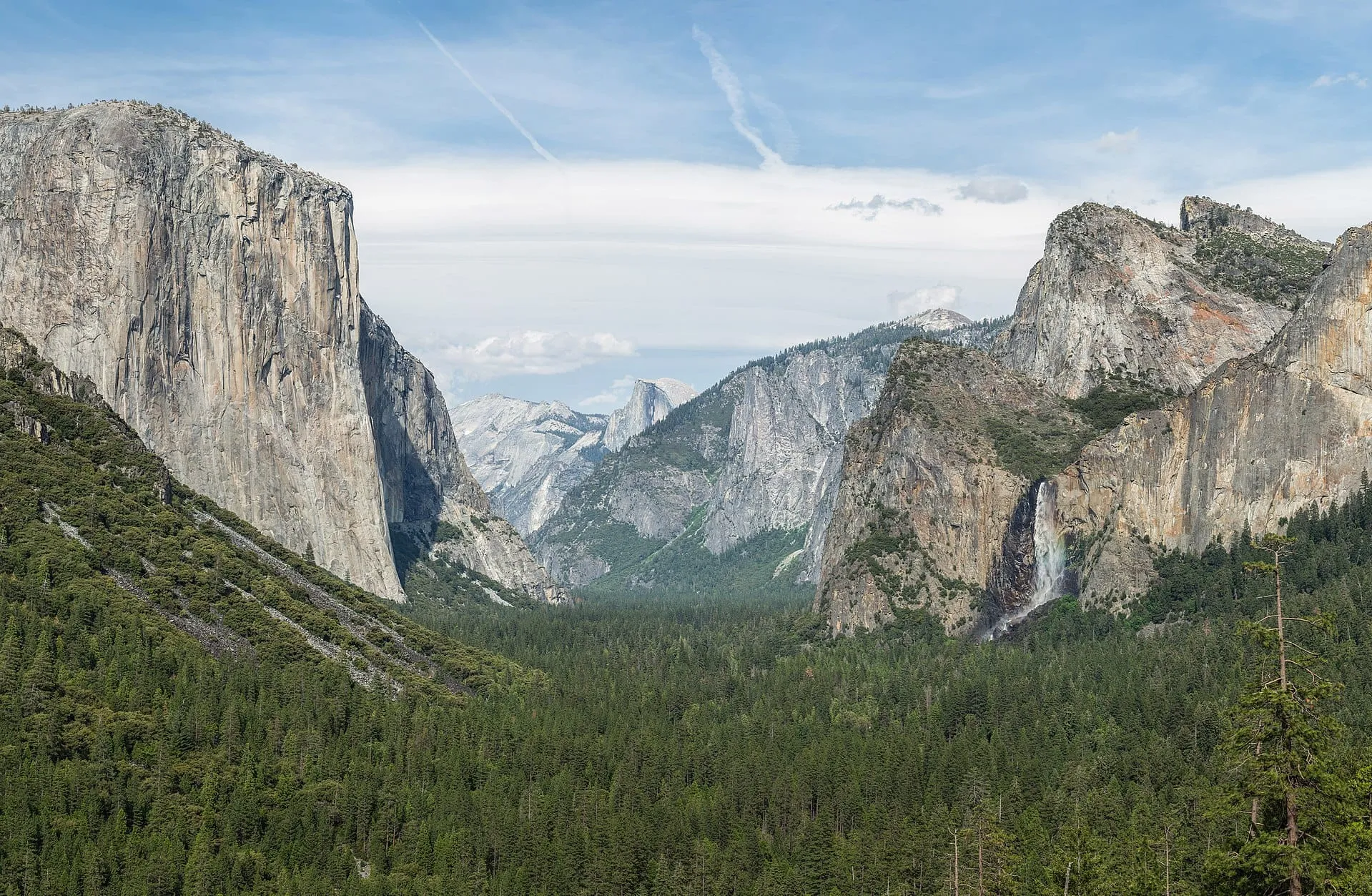 1920px-Tunnel_View,_Yosemite_Valley,Yosemite_NP-_Diliff