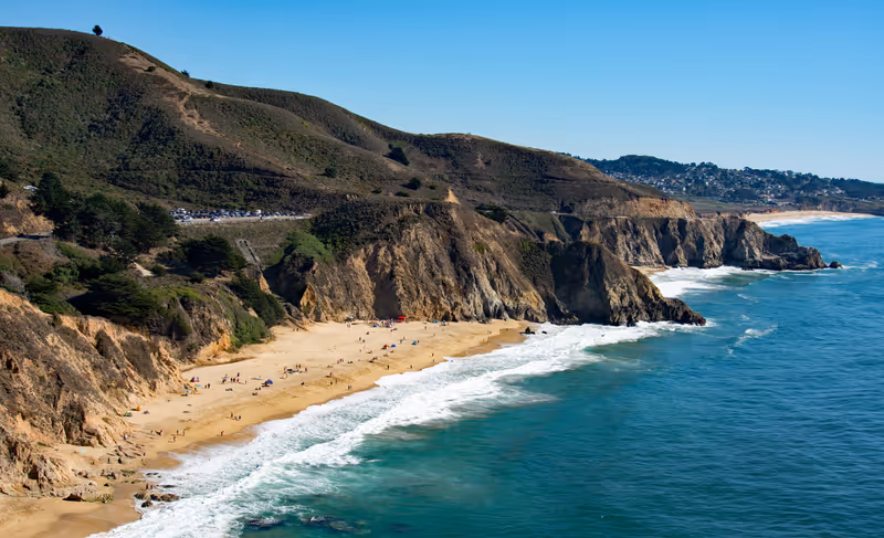 The Gray Whale Cove State beach, a beautiful beach close to San Francisco