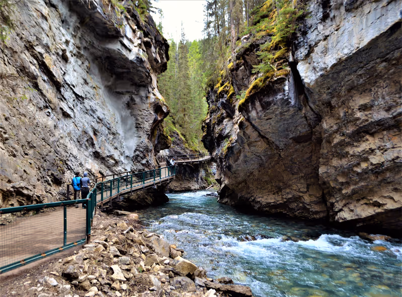 Very relaxing and easy Spring hike along the Upper and Lower Falls trail of Johnston Canyon in Banff National Park, Alberta, Canada