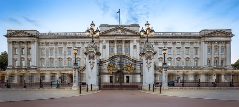 London, England. August, 2016. Full view of Buckingham Palace during sunrise.